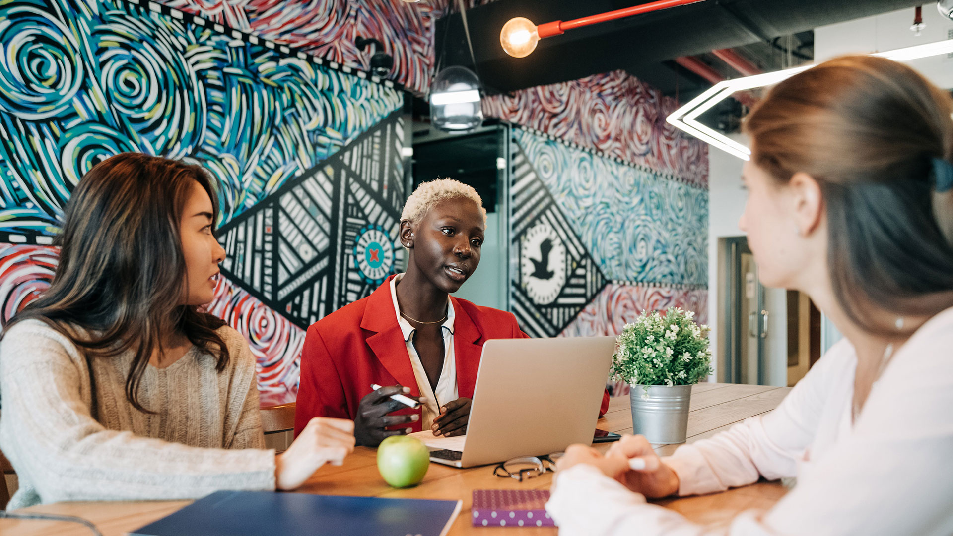 Förbättra villkoren i byråbranschen med kollektivavtal!